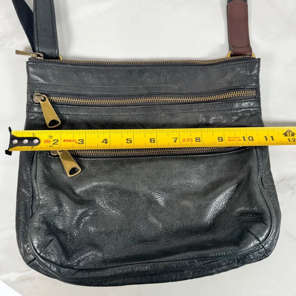 Fossil Black Leather‎ Crossbody Bag Purse Adjustable Strap Neutral Casual